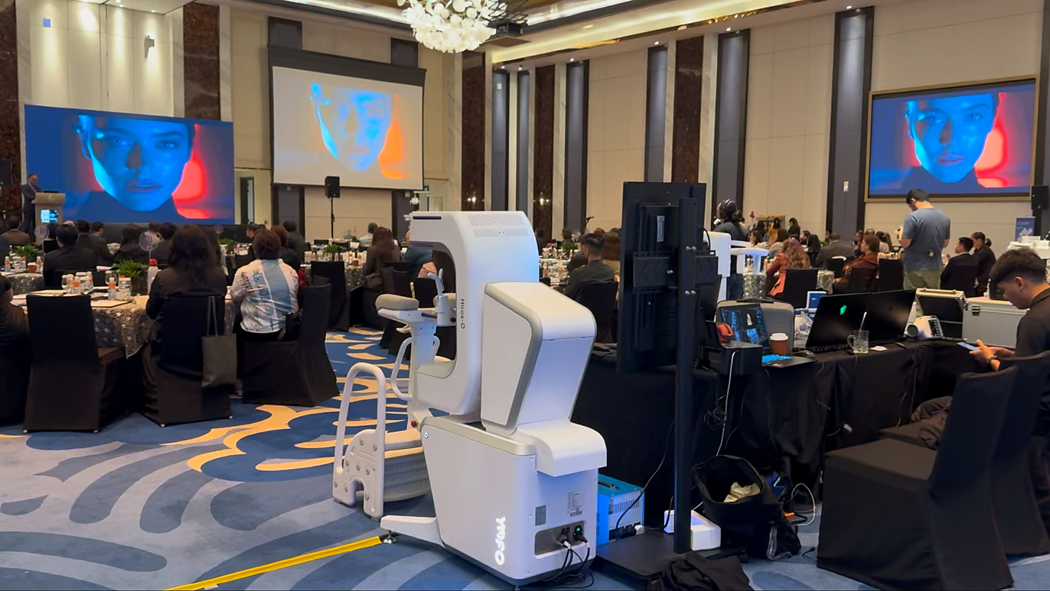 yofo-hirox-o-digicon-2026-main-hall（2）.jpg